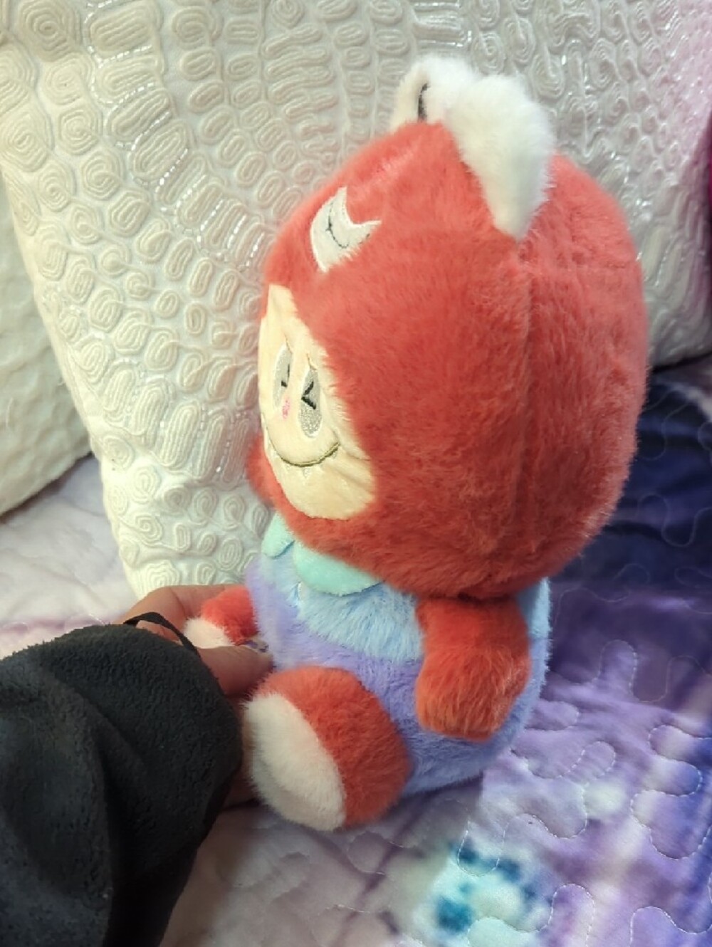 Red Plush Monster Toy - Cute Character Stuffed Doll - Picture 4 of 16